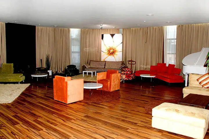 Aray Deluxe суреттері